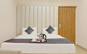 Super Townhouse Hotel Impact